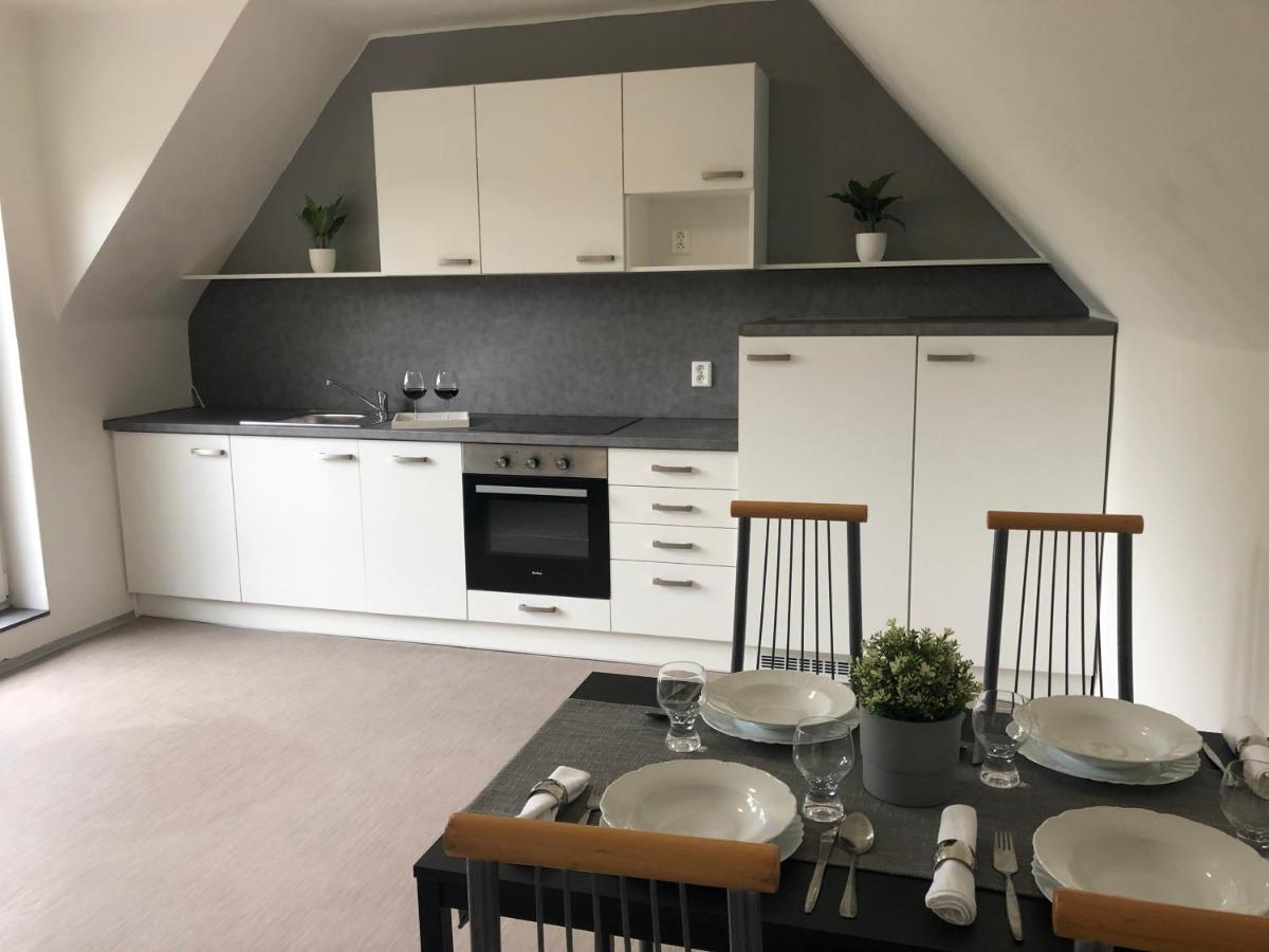 Apartmany Jevany Luaran gambar