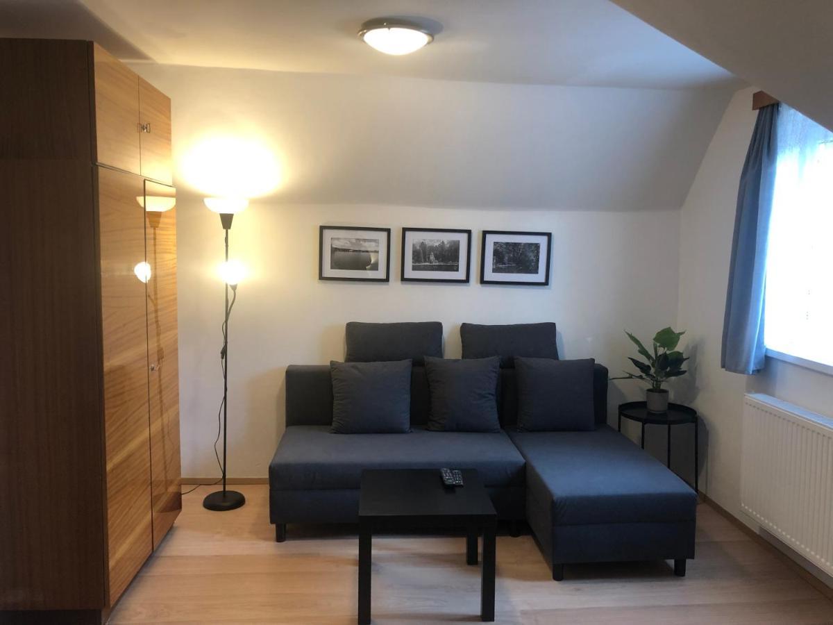 Apartmany Jevany Luaran gambar