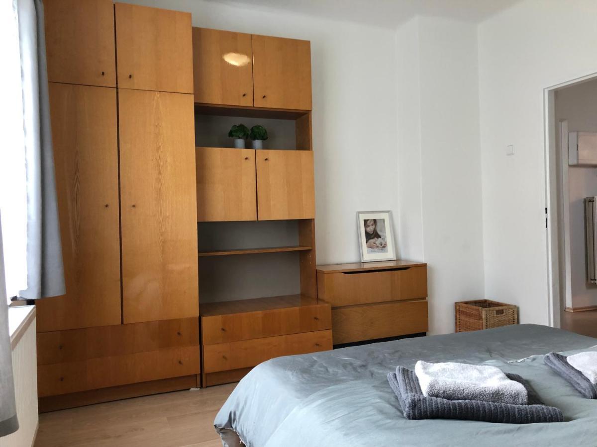 Apartmany Jevany Luaran gambar