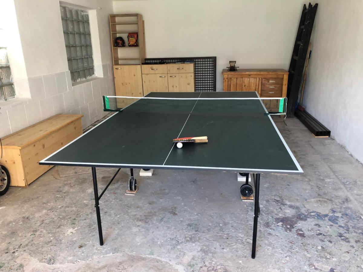 Apartmany Jevany Luaran gambar